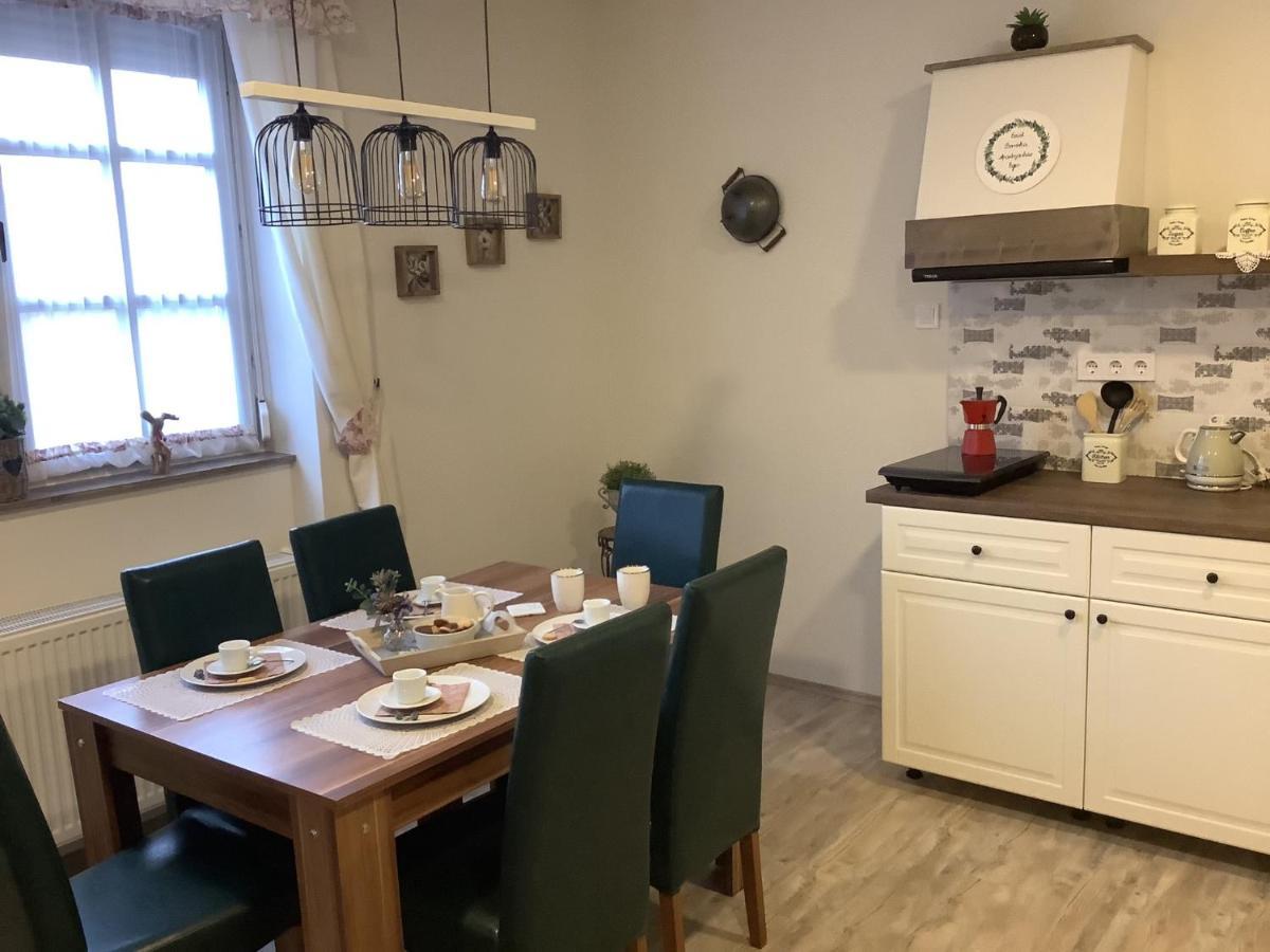 אגר Ezuest Boroka Apartman מראה חיצוני תמונה