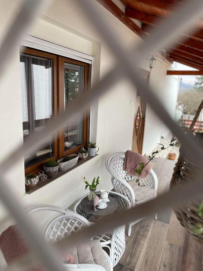 אגר Ezuest Boroka Apartman מראה חיצוני תמונה
