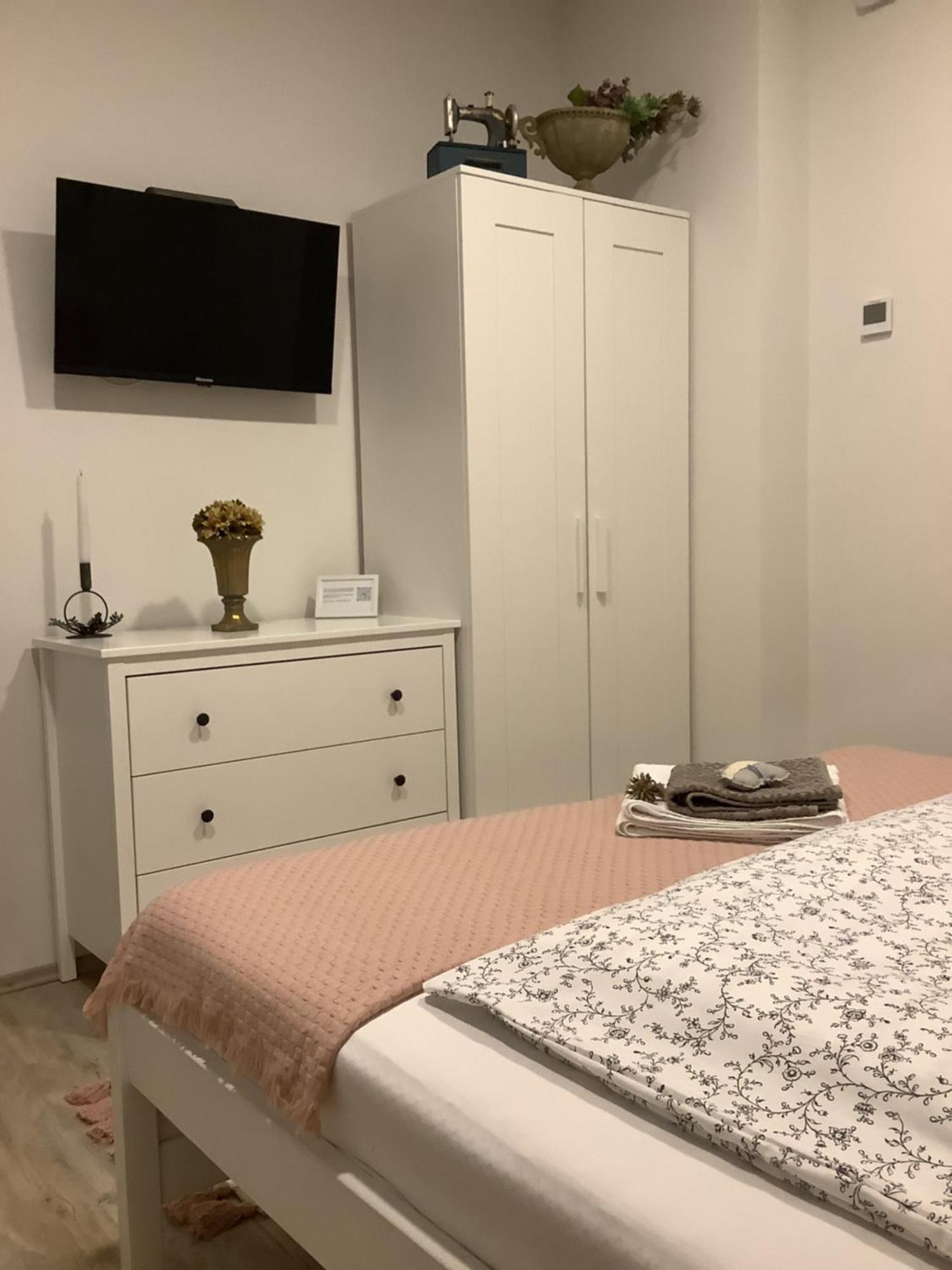 אגר Ezuest Boroka Apartman מראה חיצוני תמונה